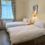 Hyde Park Corner Spacious 2 Bedroom