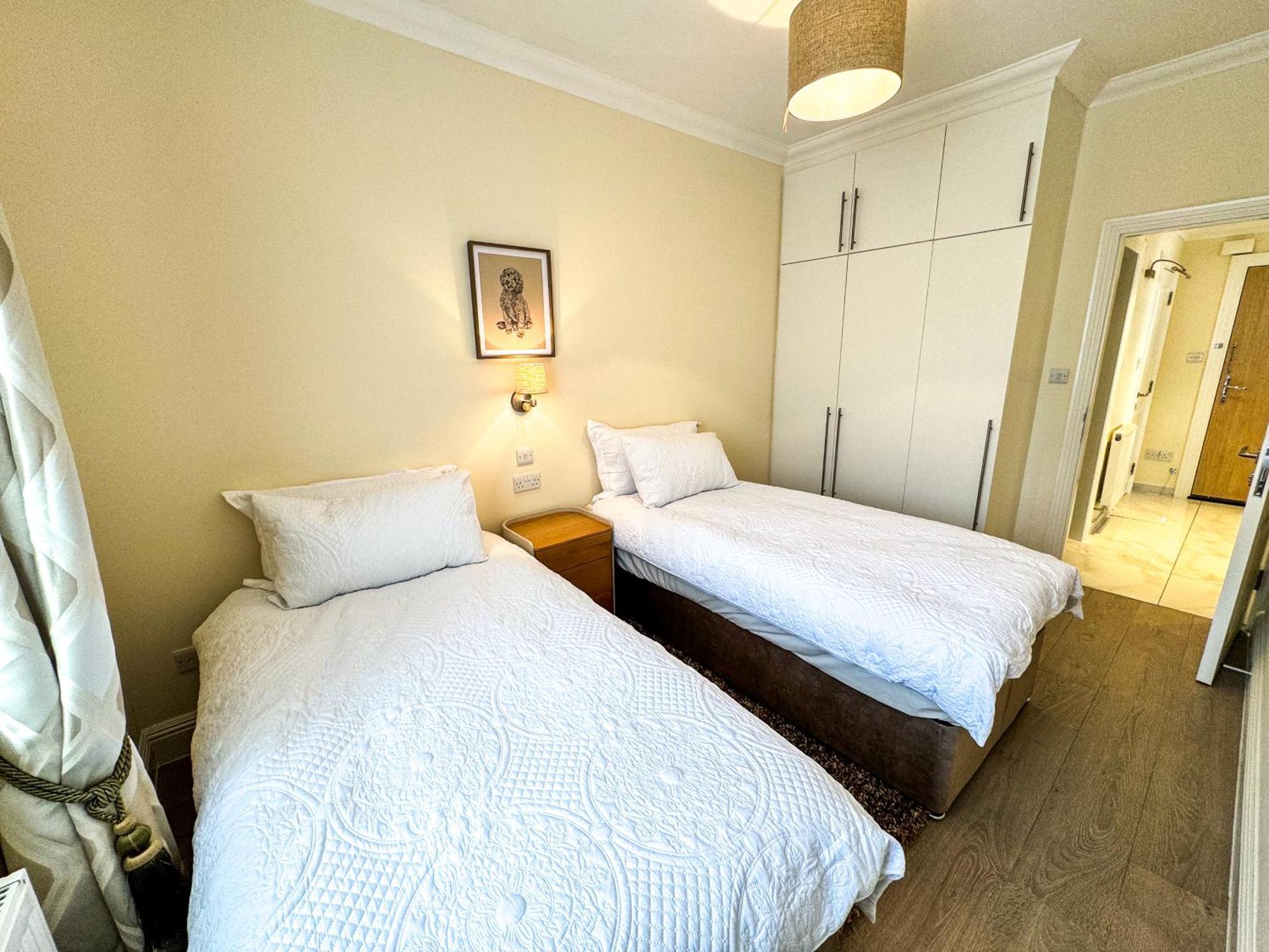 Hyde Park Corner Spacious 2 Bedroom Apartment